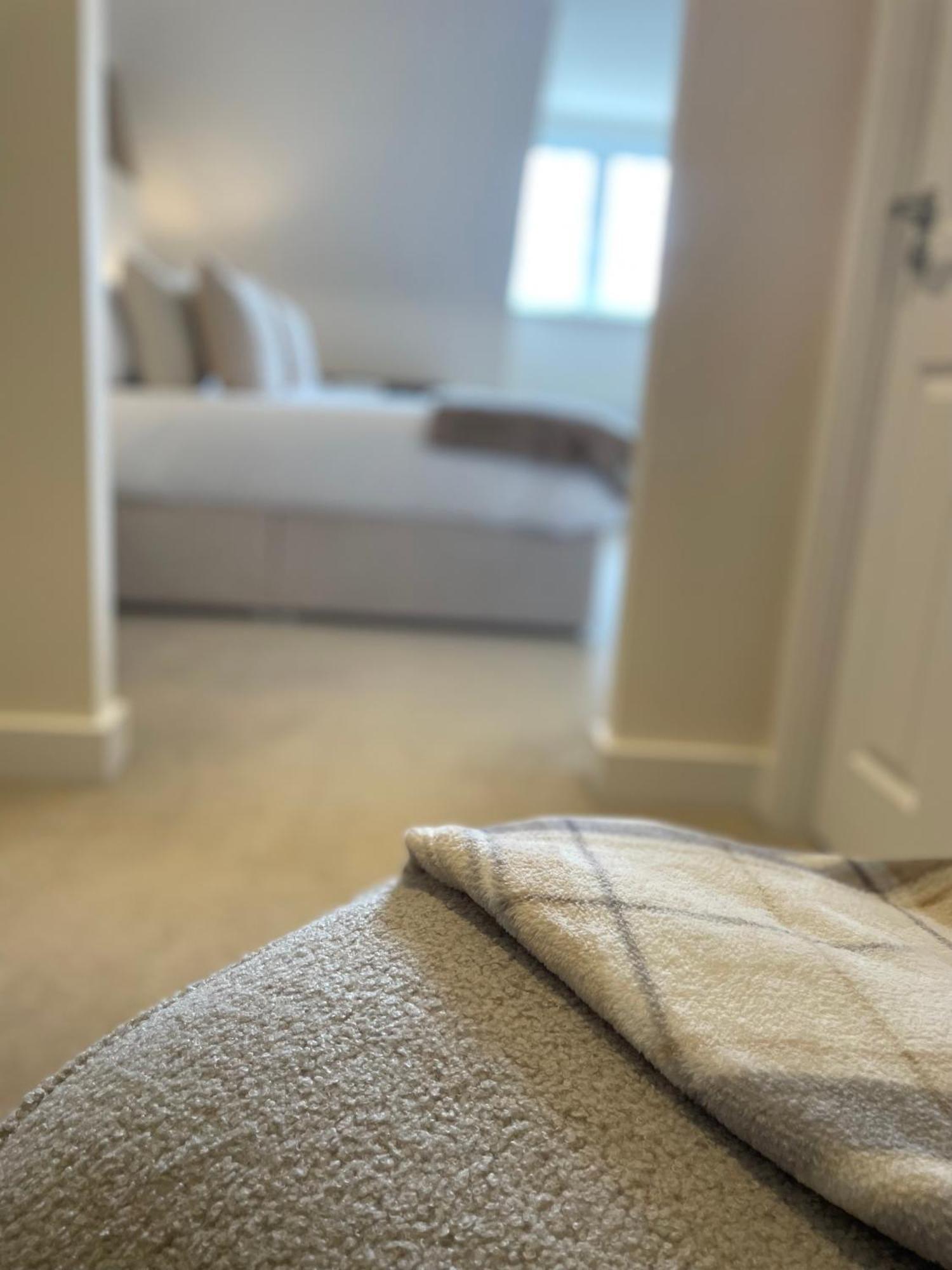 3-Bedroom Luxury Stay With Free Parking Market Harborough Exterior foto